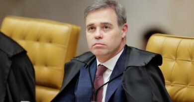 André Mendonça pede manifestação da PGR sobre caso Silvio Almeida