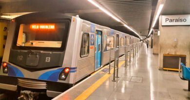 Em 50 anos, trens do metrô de SP percorreram 1.576 vezes a distância da Terra à Lua