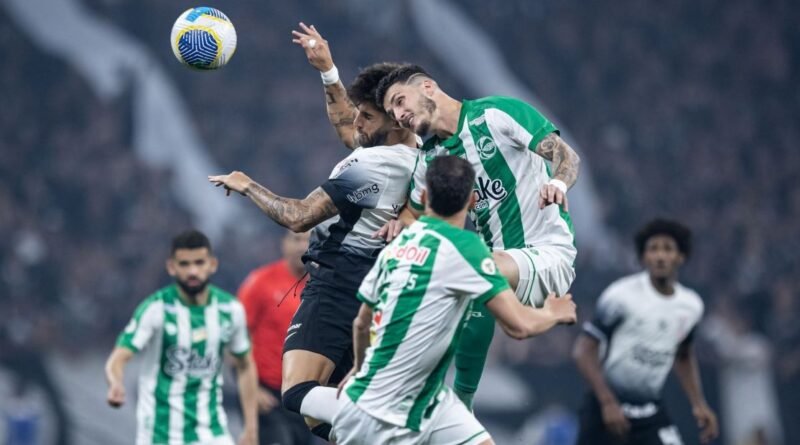 Em jogo com polêmicas, Corinthians vence Juventude e avança na Copa do Brasil