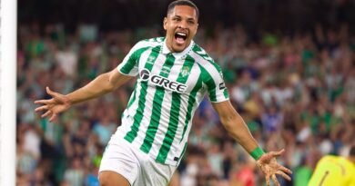 Emprestado pelo Barcelona, Vitor Roque marca na vitória do Betis e encerra jejum