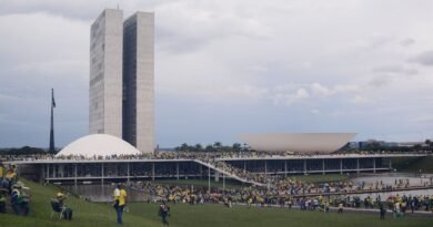 “PEC da Anistia“ é perpetuação da “tradição de impunidade“ no país, diz especialista