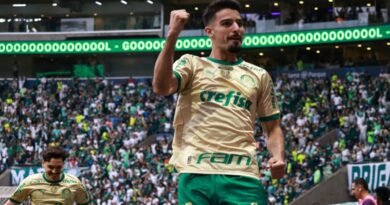 Palmeiras goleia Criciúma e encosta na liderança do Brasileirão