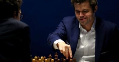 Xadrez: em revanche após escândalo de trapaça, Magnus Carlsen vence Hans Niemann