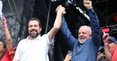 Aconselhado a evitar voo, Lula desiste de ir a SP