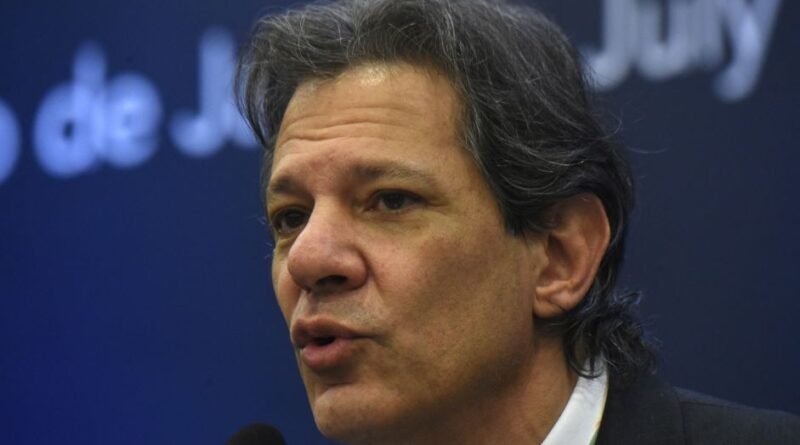 Análise: “Upgrade” da nota de crédito do Brasil fortalece Haddad e gera ciúmes dentro do governo