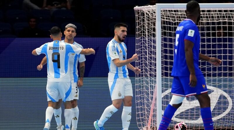 Argentina vence a França e encara o Brasil na decisão do Mundial de Futsal