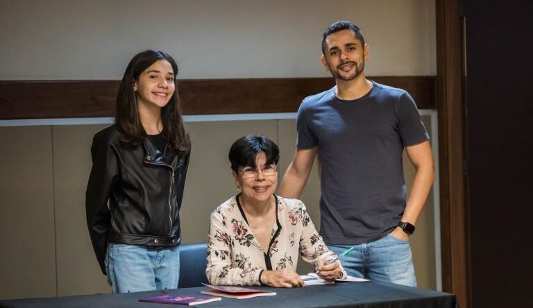 estudantes da rede publica do df lancam livro em parceria com a fiocruz brasilia foto 3 768x512