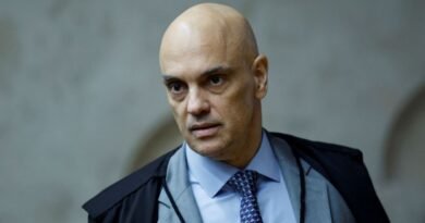 Moraes paralisa julgamento sobre revista íntima em presídios e manda análise para plenário físico