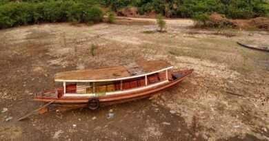 Rio Negro atinge a maior seca de sua história