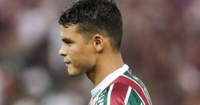 Thiago Silva joga contra o Flamengo? Veja a situação do zagueiro do Fluminense