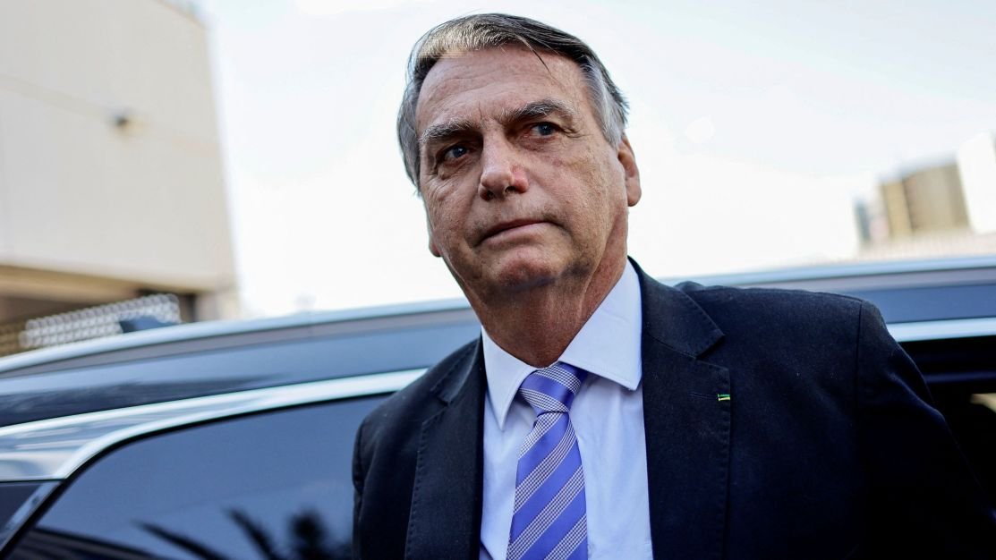 Em mensagens, general diz que Bolsonaro teria negado pedido para trocar ministro da Defesa