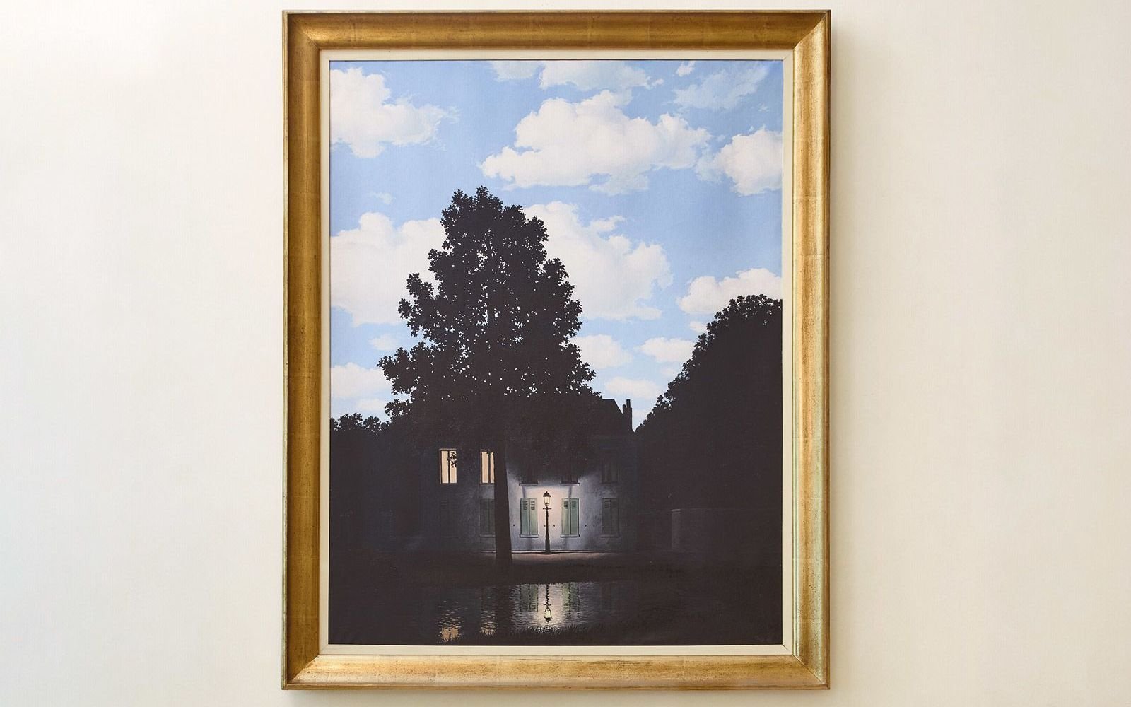 Obra de Magritte é vendida por valor recorde de R$ 718 milhões