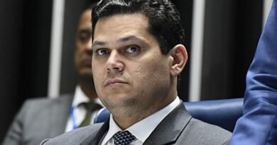 PT decide apoiar Davi Alcolumbre para presidência do Senado