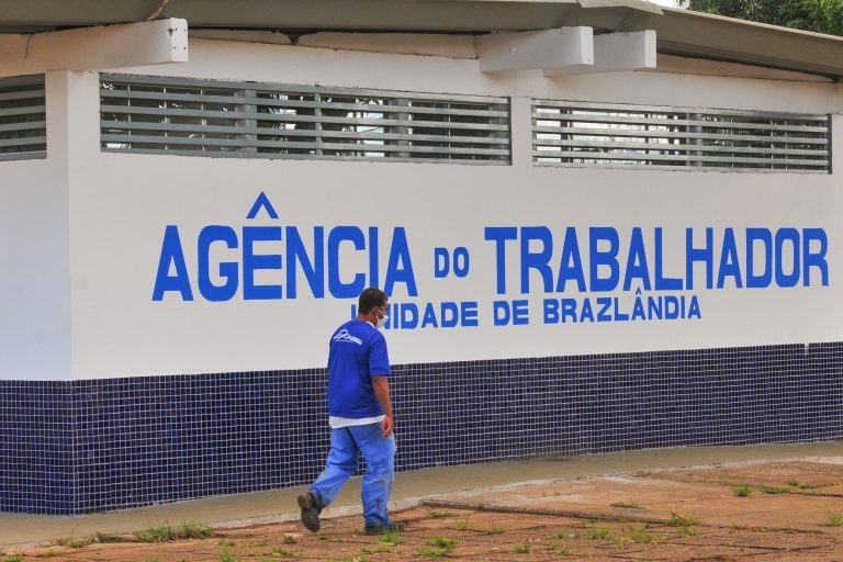 Agências do trabalhador têm 849 vagas abertas nesta quinta-feira (12)