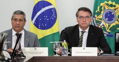 Após prisão de Braga Netto, Bolsonaro questiona tese de obstrução de investigações