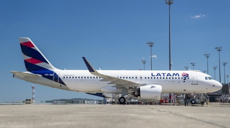 Avião da Latam declara emergência após decolar de Brasília e faz pouso forçado