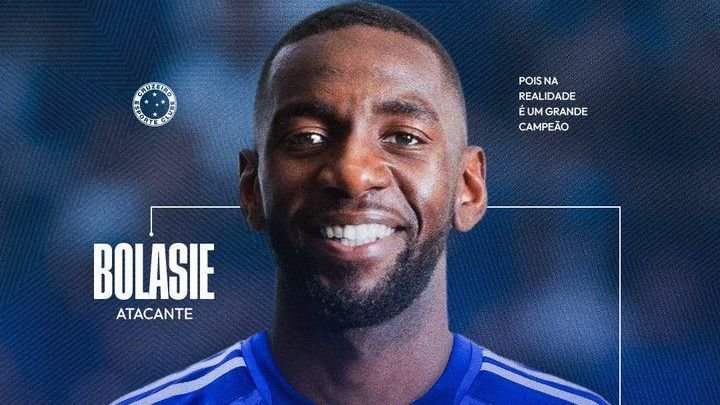 Cruzeiro anuncia contratação do atacante Yannick Bolasie, ex-Criciúma