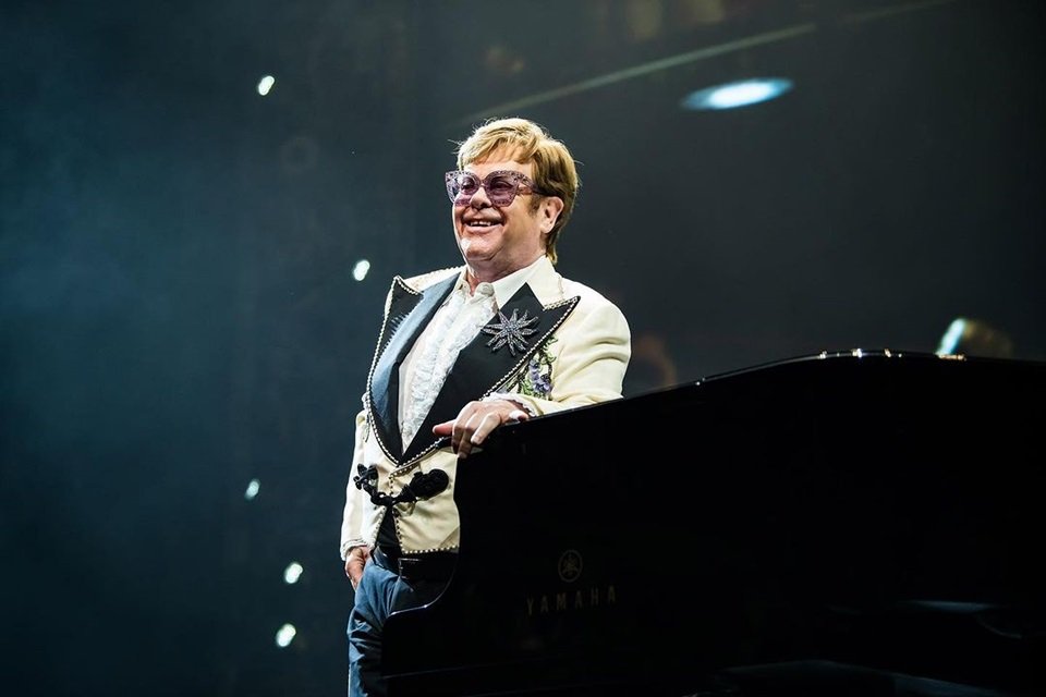 Elton John: saiba o que pode ter causado cegueira do músico