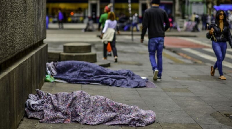 São Paulo tem quase 90 mil pessoas em situação de rua, aponta levantamento