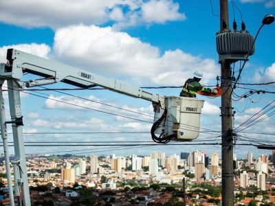 Serviços de modernização interrompem fornecimento de energia no Lago Sul, Samambaia, Planaltina e Sobradinho