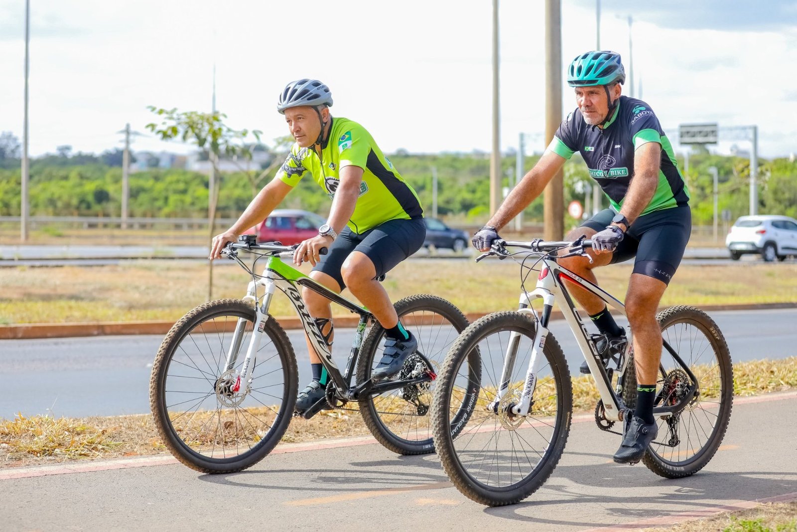 Vai de bike? Confira dicas para andar e para transportar a bicicleta com segurança