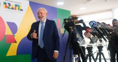 Em busca de aprovação, Lula vai se expor mais em entrevistas e viagens