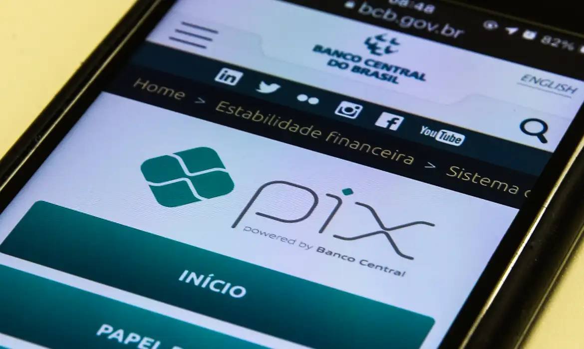 Fake news sobre Pix chegou a 87% dos brasileiros, diz Quaest