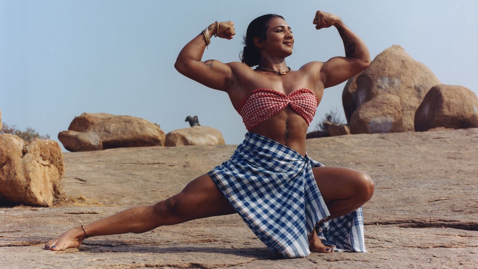 Fotógrafa registra mulheres indianas musculosas e expõe tabu; veja fotos