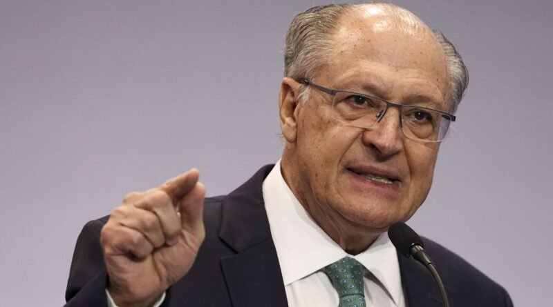 “Lamentável“, diz Alckmin sobre posse de Maduro