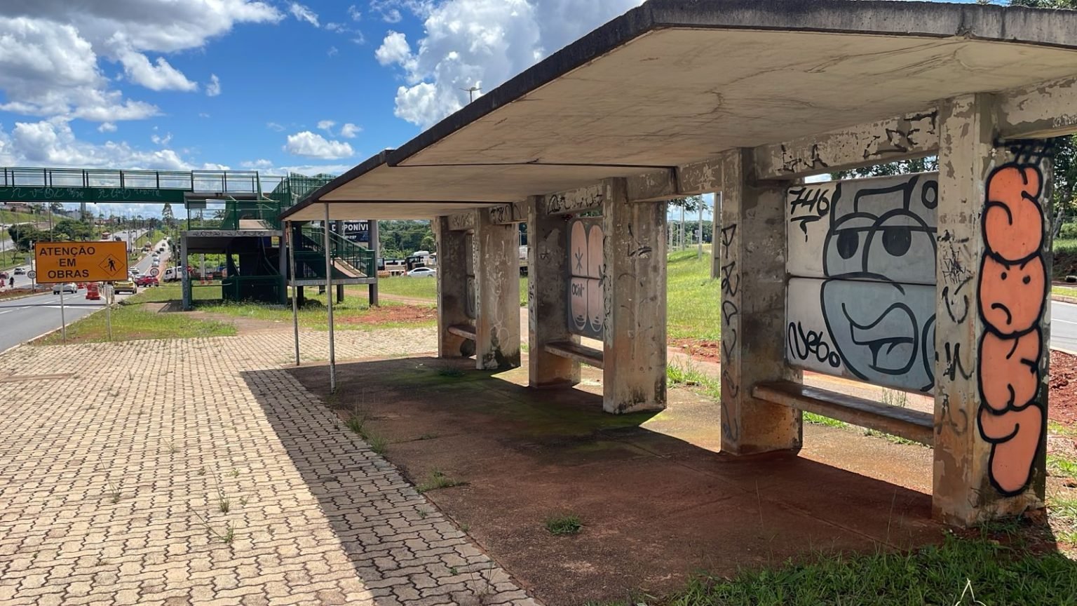 Parada de ônibus ficará interditada para obras na marginal da EPTG