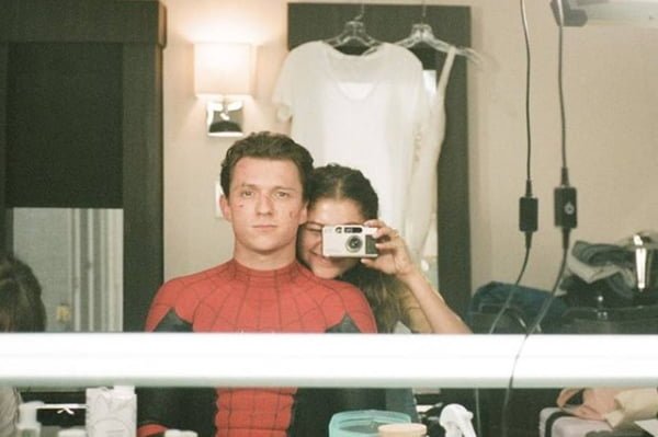 Tom Holland explica raras aparições com Zendaya em público