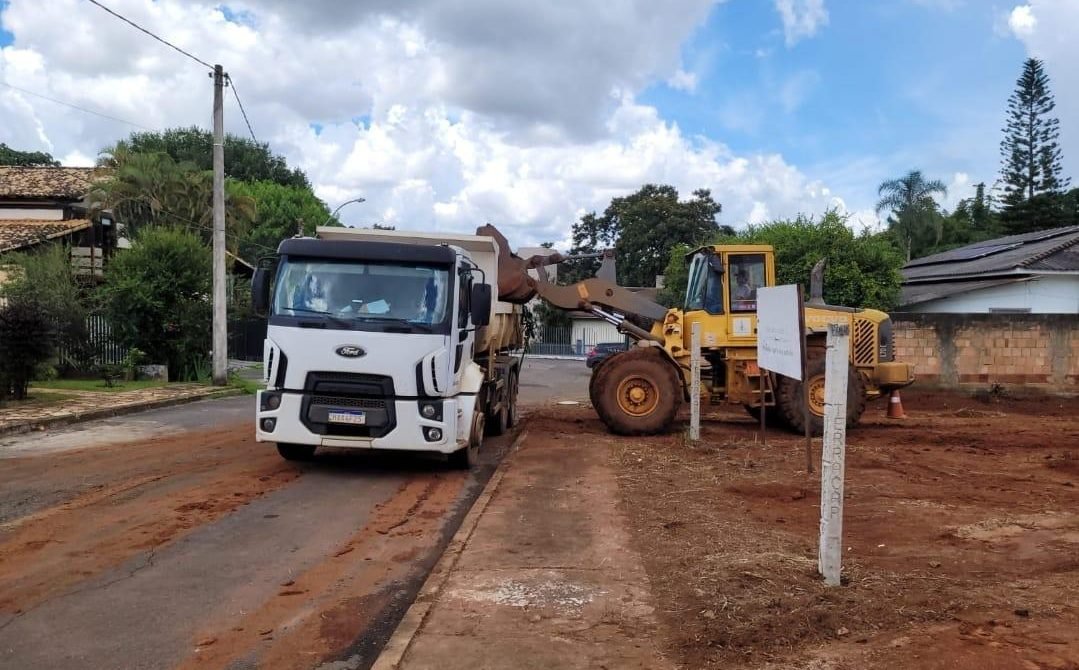 Ações de transporte de resíduos e manutenção de vias no DF têm alta de 35% no período chuvoso