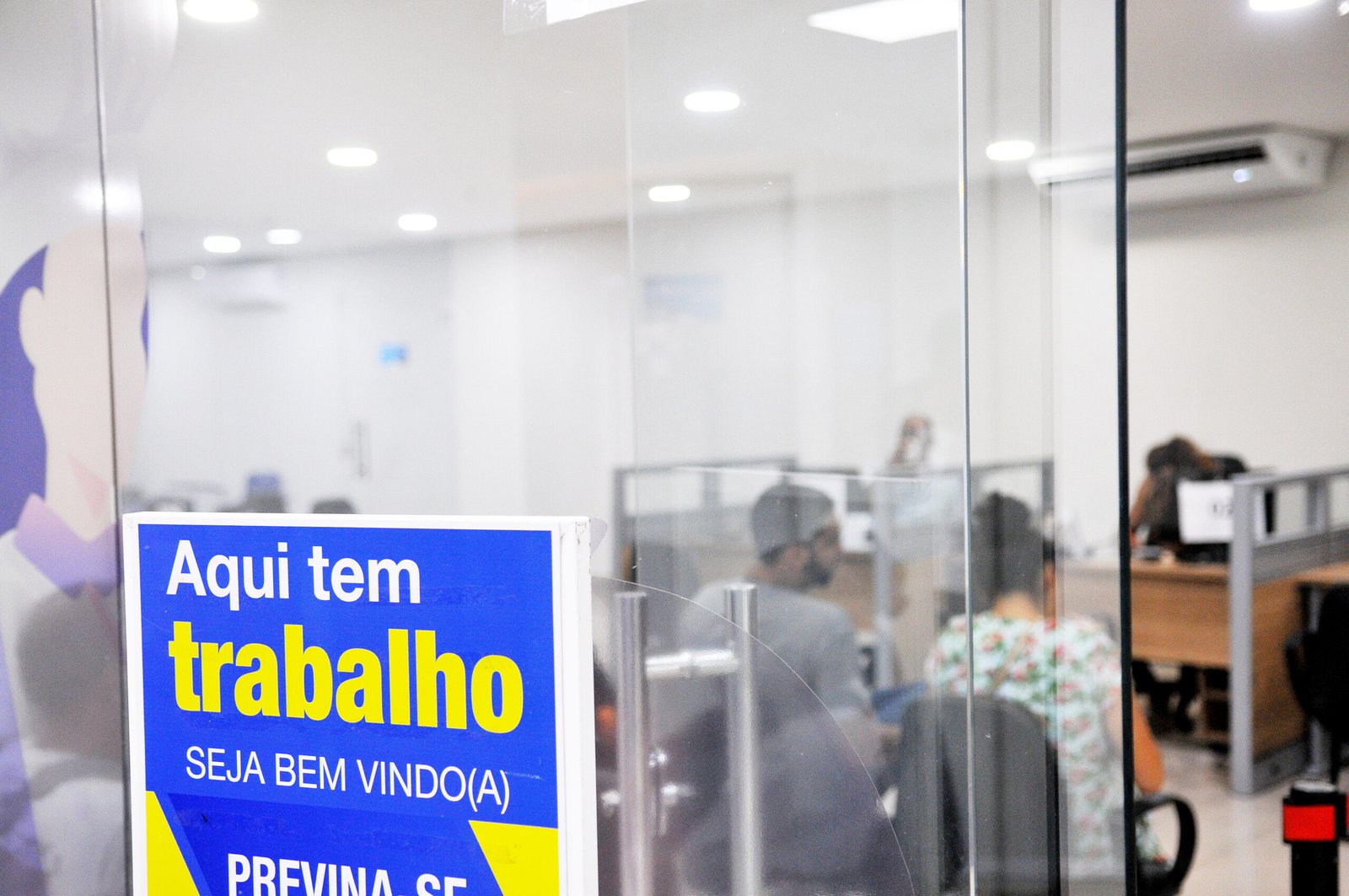 Agências do trabalhador têm 523 vagas abertas nesta terça-feira (4)