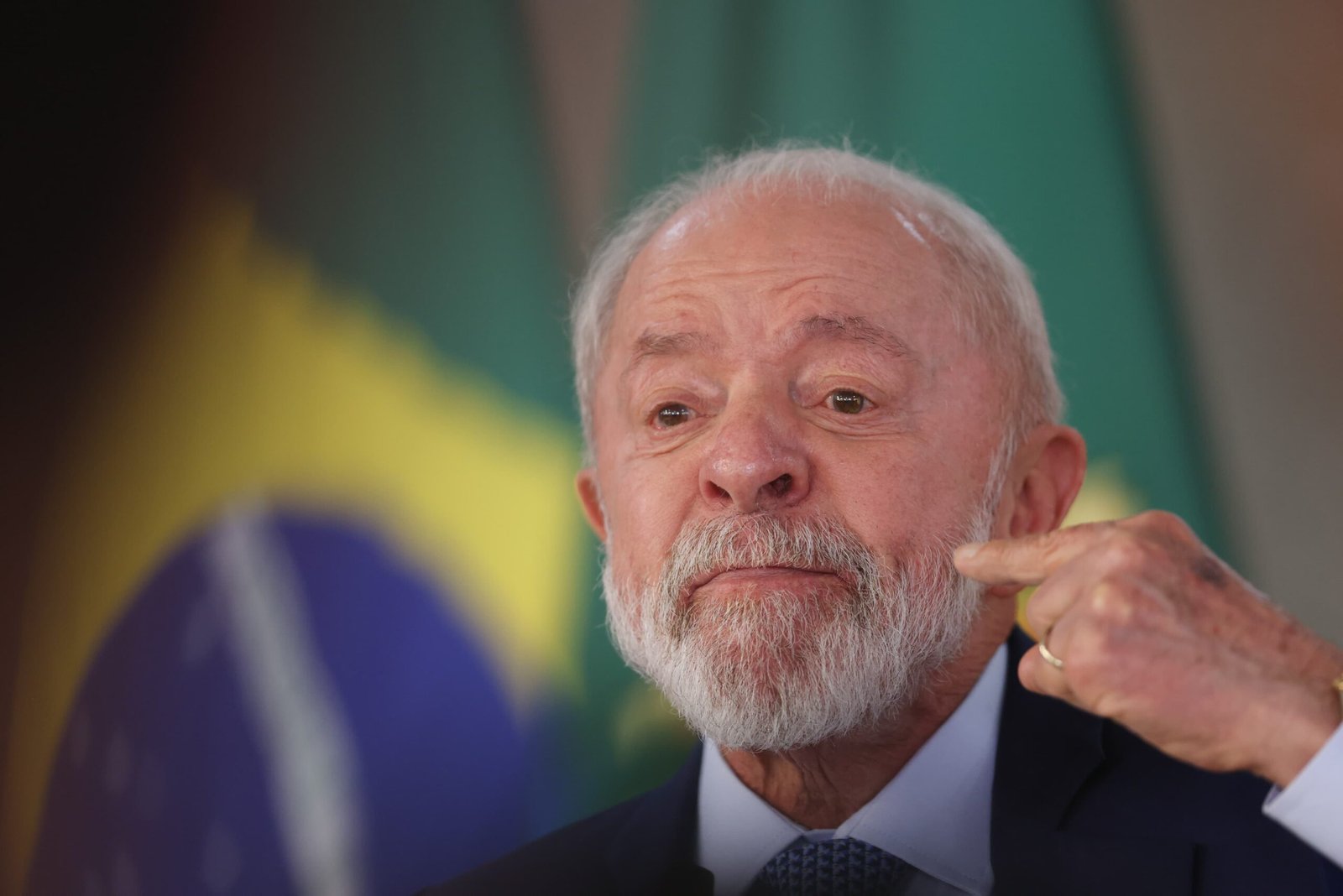 Alta do dólar é ‘arapuca’ da gestão anterior do BC, diz Lula