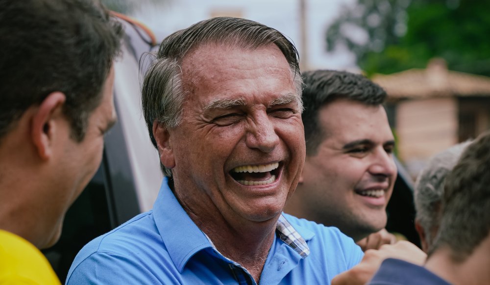 Bolsonaro exalta Hugo Motta e diz que anistia do 8/1 não é política, mas humanitária