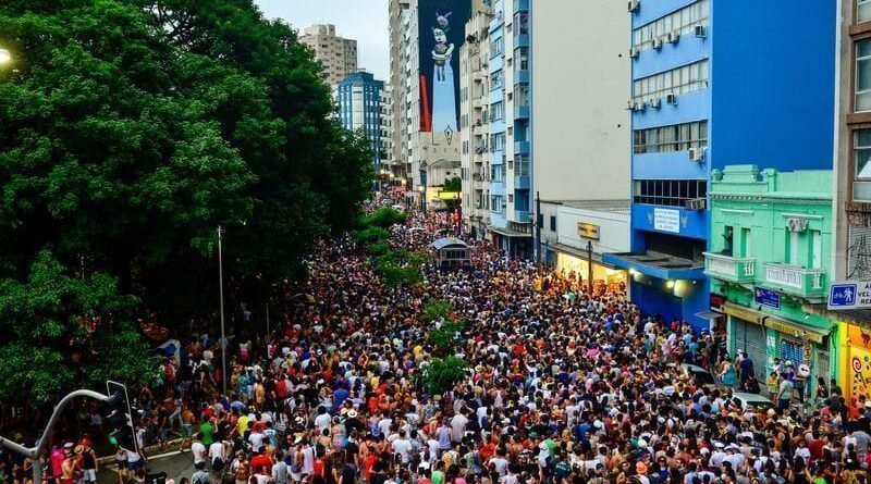 Carnaval: locais dos blocos registram sensação térmica acima dos 50ºC em SP