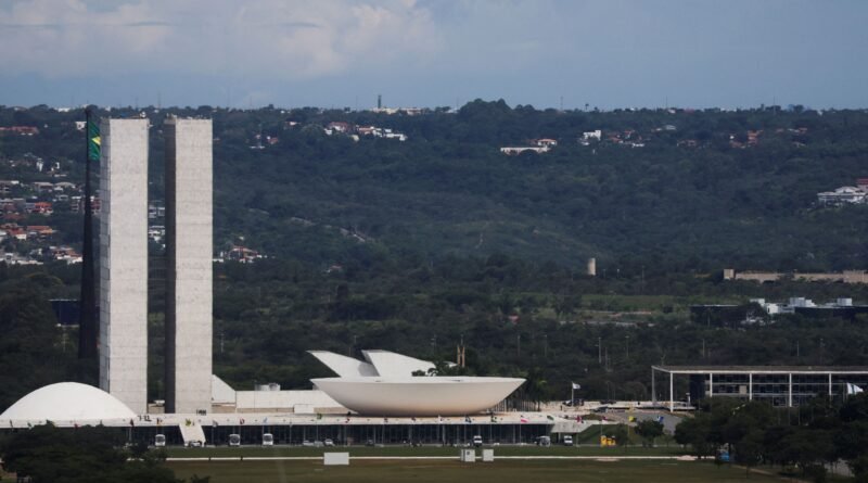 Com favoritos, Senado e Câmara elegem novos presidentes neste sábado (1º)