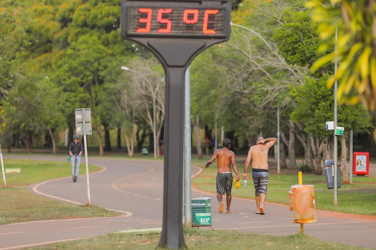 Distrito Federal e mais 11 estados são atingidos pela terceira onda de calor do ano