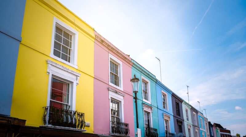 beautiful multicolored houses facades in notting hill