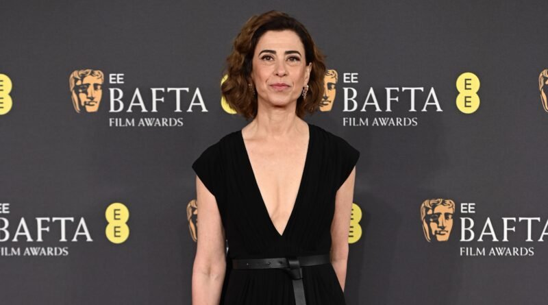 Fernanda Torres usa vestido exclusivo da Dior no Bafta 2025