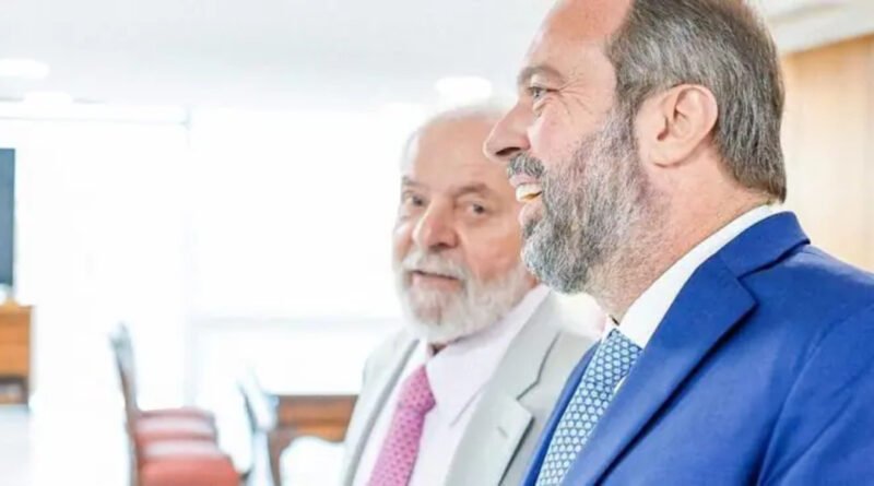 Lula afirma que Silveira ‘está mantido ministro’ e reforça aceno a Pacheco