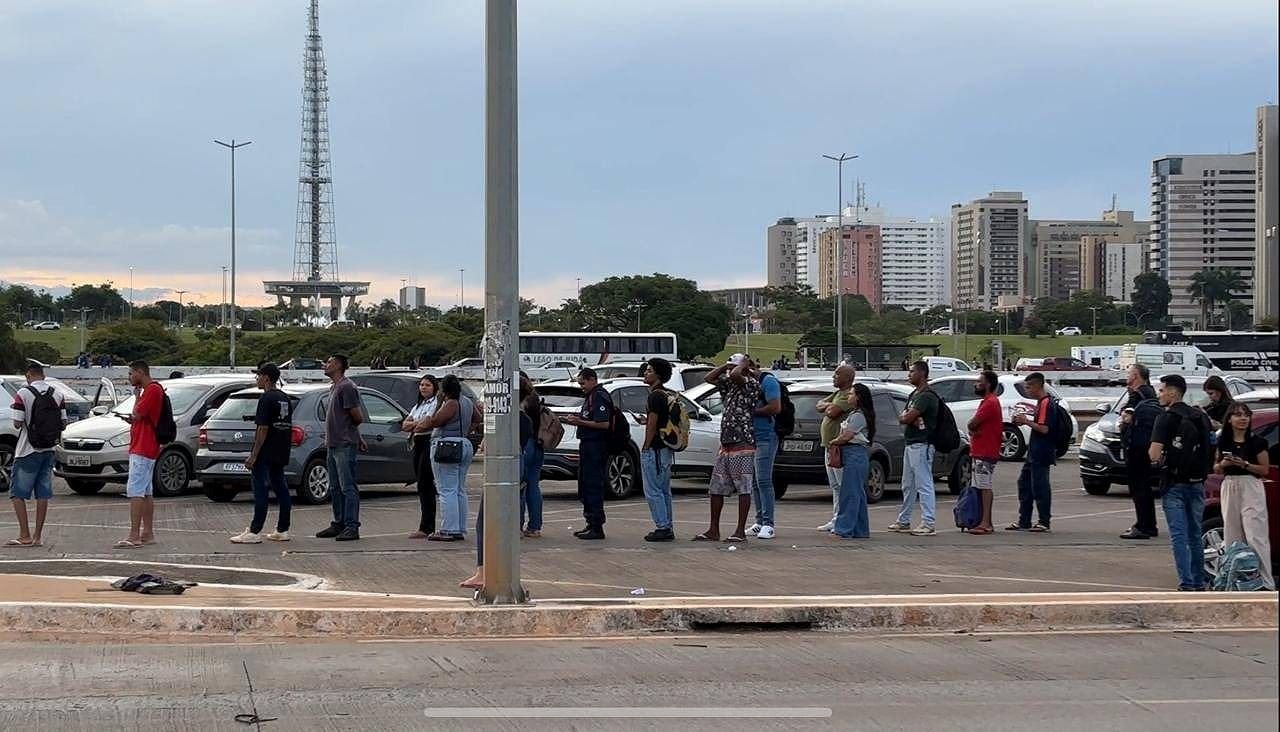 Sem vergonha: pirataria cria pontos de embarque na Rodoviária