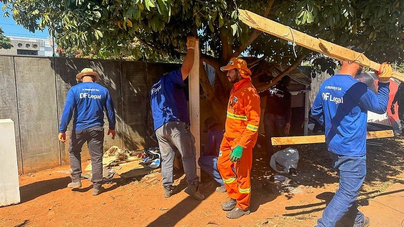 Ação de acolhimento do GDF atende 37 pessoas em situação de rua no Plano Piloto