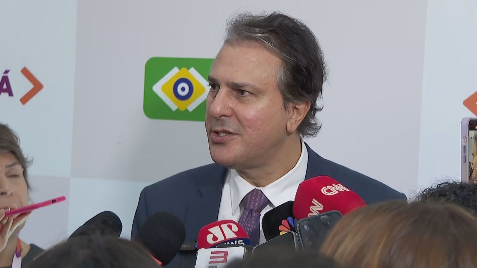 Camilo Santana defende discussão sobre IA por ministérios