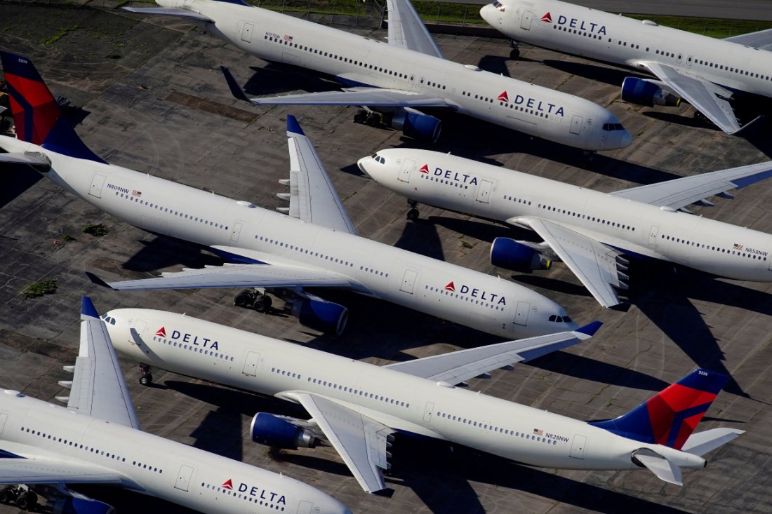 Delta faz alerta sobre economia dos EUA ao cortar previsão de lucro