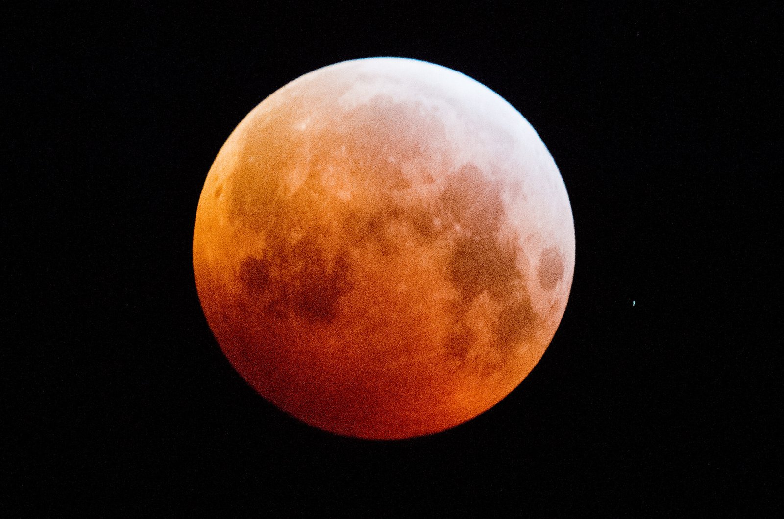 Lua de Sangue: 4 signos serão mais impactados pelo eclipse; saiba quais