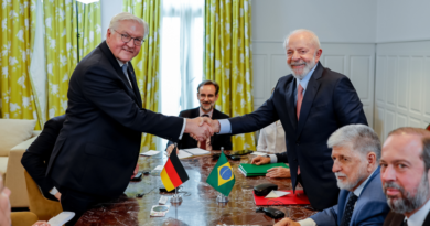 Lula se reúne com o presidente alemão Frank-Walter Steinmeier no Uruguai