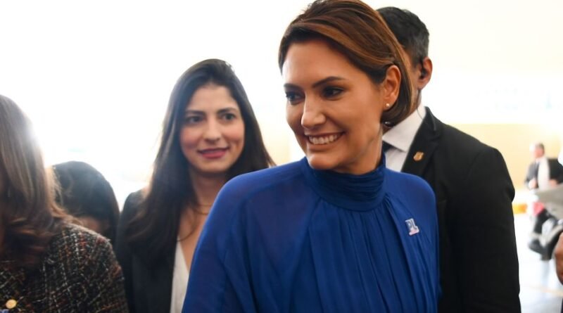 Michelle Bolsonaro sobre Dia das Mulheres: Nossa força nos faz ser ouvidas