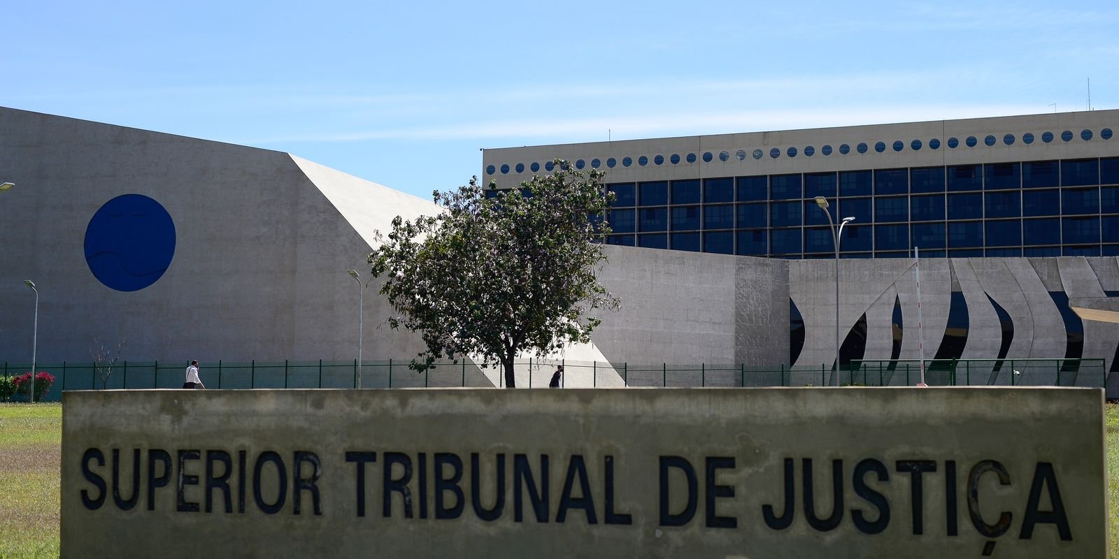 STJ condena desembargadores por participação em esquema de corrupção