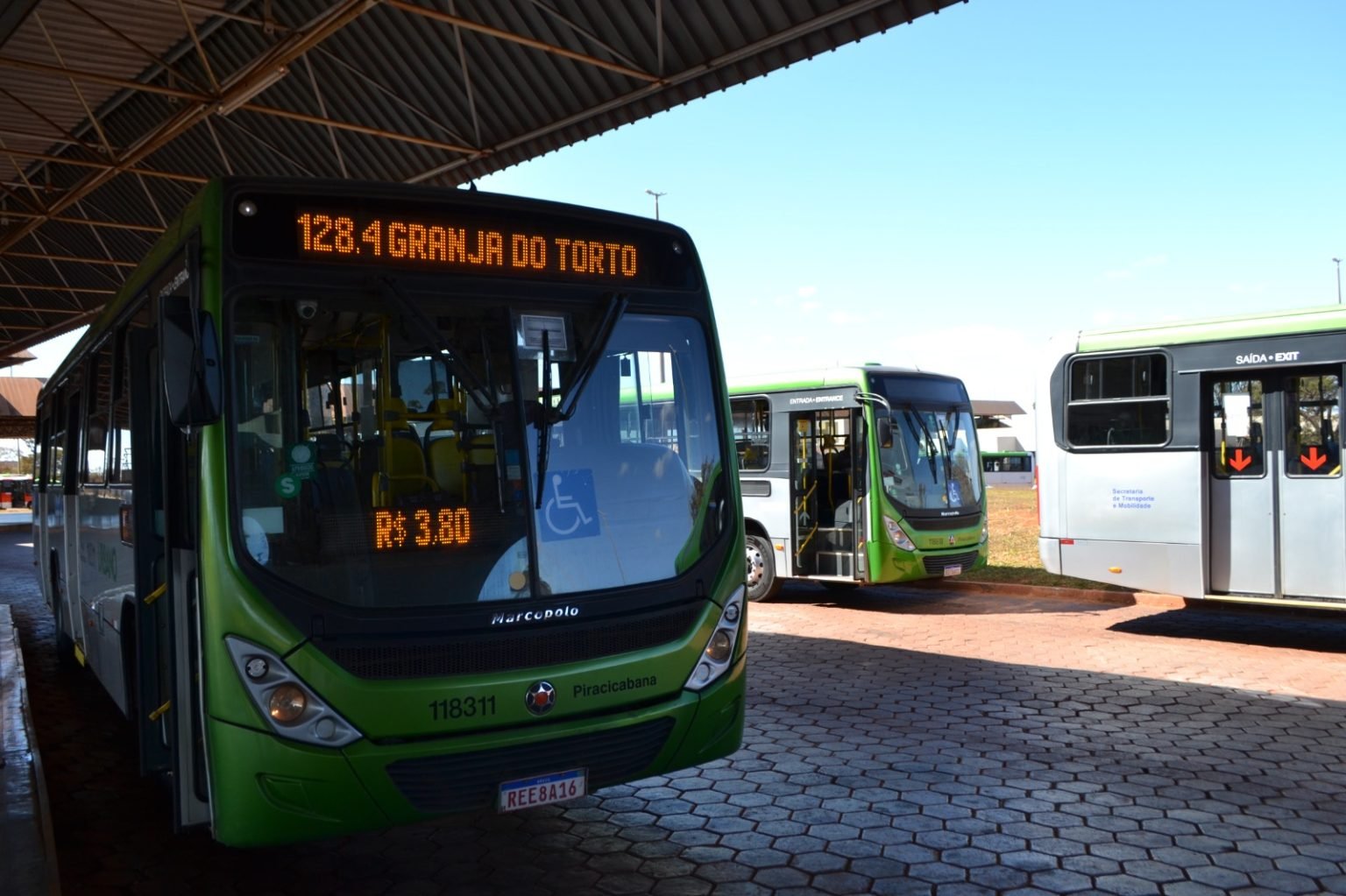 Vai de Graça: passageiros comemoram primeiro domingo de transporte público gratuito após o Carnaval 